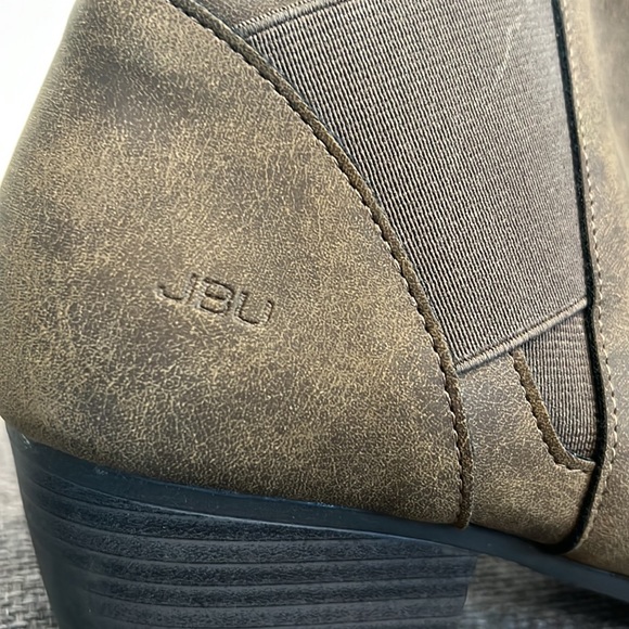 Brown leather booties with memory foam 👢 - Picture 5 of 6
